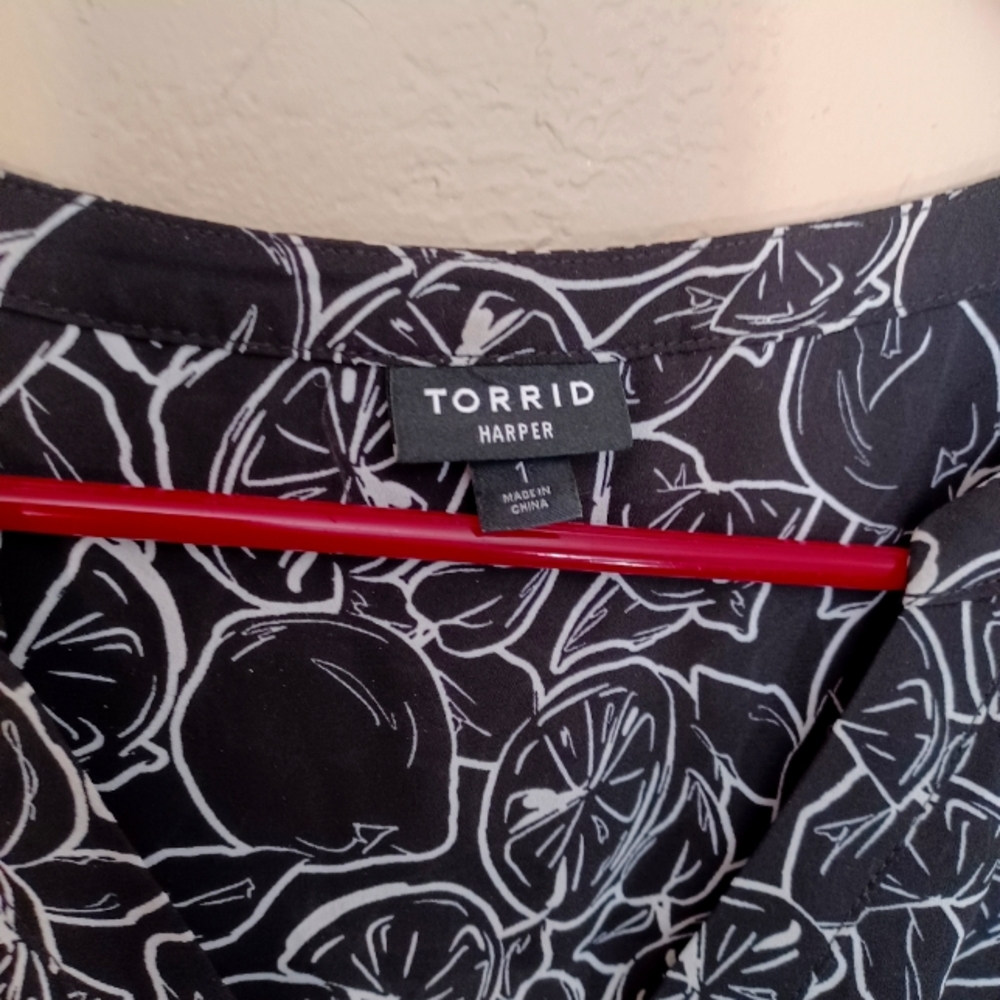 Torrid sleeveless Harper blouse